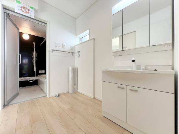 広々としたゆとりが嬉しいサニタリールーム