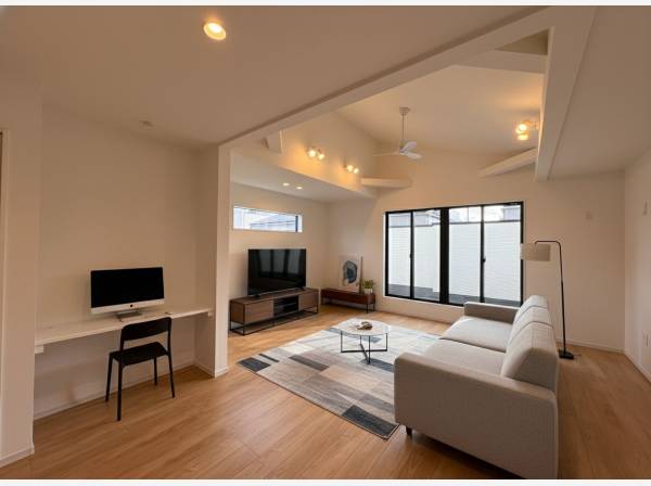 家族の集まるリビングは開放感のある仕様(家具家電はイメージ)