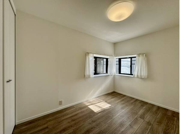 クローゼット完備の居室