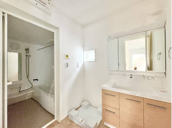 清潔感のある色合いで統一され、スッキリとした印象を受けます