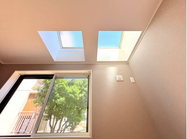 日中は照明がいらないほど明るく、風通しも良いです