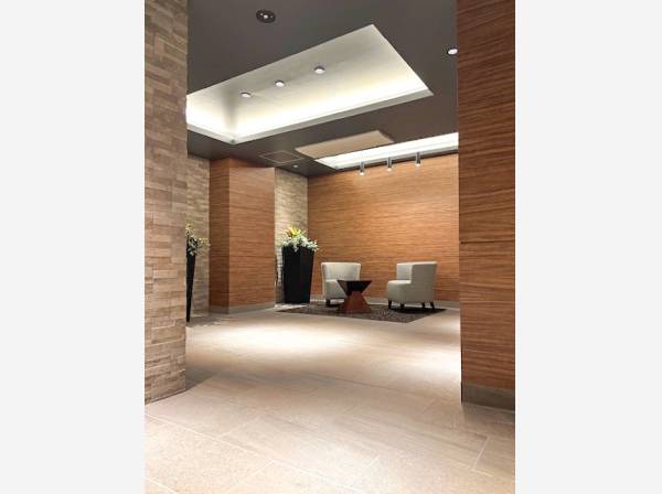 エレガントな雰囲気のエントランス