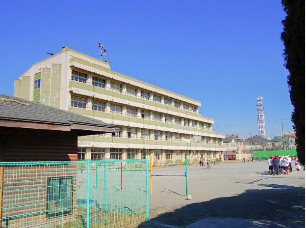 藤沢市立鵠沼小学校まで徒歩8分（約600ｍ）