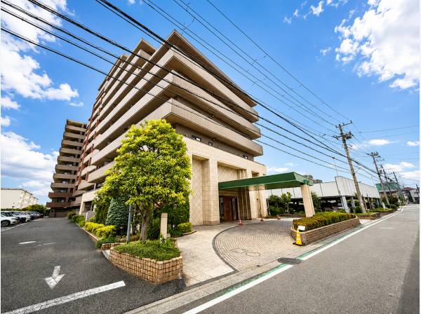 総戸数182戸のビッグコミュニティが安心感と存在感を演出します。