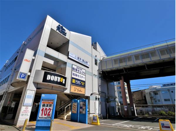 京急「逗子・葉山」駅までバス9分　停歩8分
