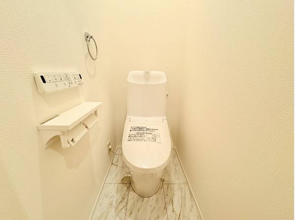 清潔感あふれる白を基調としたtoilet！毎日使う空間だからこシンプルに