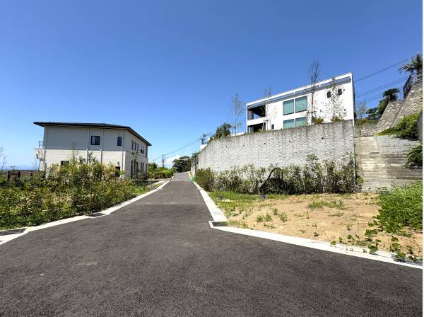 広くてきれいな前面道路
