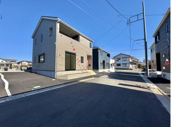 長く愛着を持って頂きたいからこそ飽きのこないシンプルな色目に仕上げました