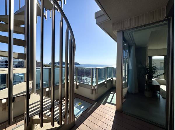 オープンエアデッキからスカイビューテラスへ