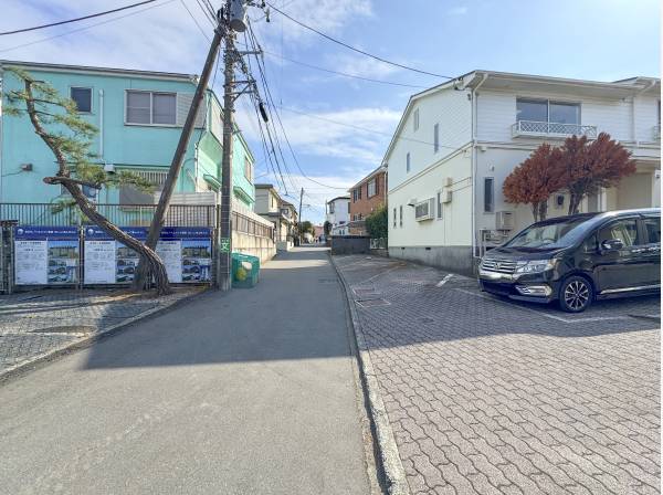 前面道路から南側へ