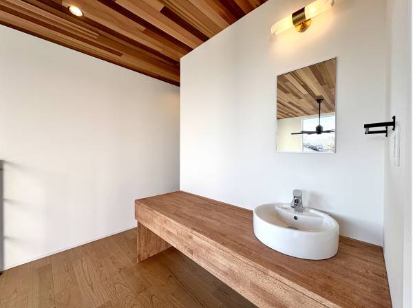 造作洗面化粧台。