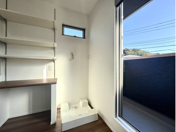 サニタリーからバルコニー直結