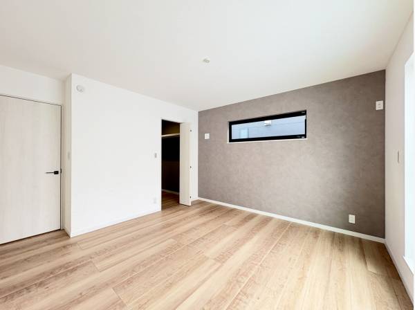 居室は2階に3部屋ございます