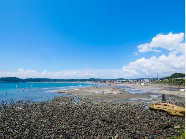 材木座海岸まで徒歩15分 (約1.2㎞)