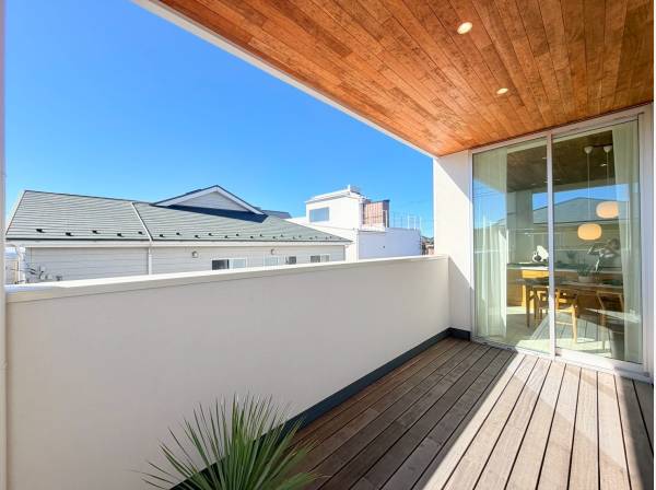 6.9帖ものインナーバルコニー、アウトドアリビングとしても◎