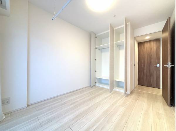 洋室は2部屋ございます