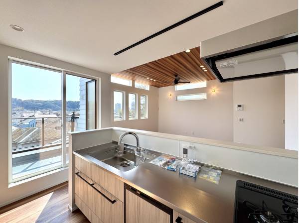 キッチンからも眺めがあります