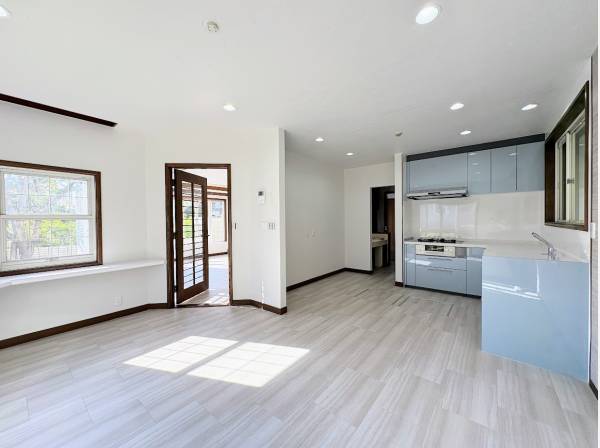 約10.2帖のダイニングキッチン