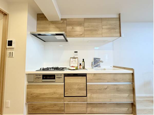 システムキッチンに新規交換済み