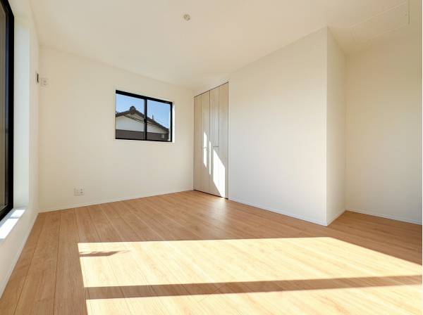 5つある居室は全て二面採光で風通し良好です