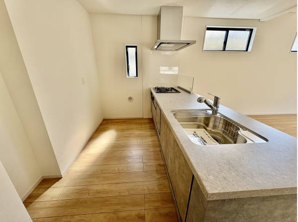 キッチンも広いですよ！