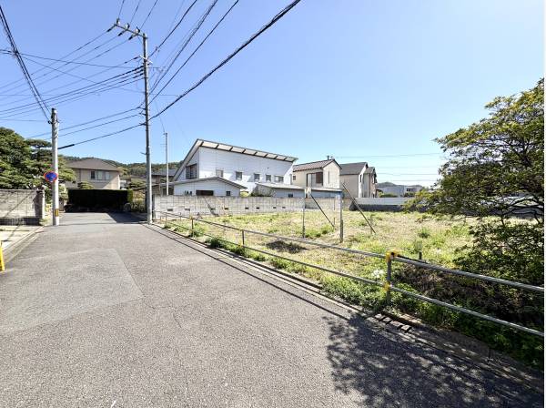 開放的な現地です。