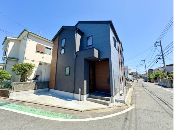モダンテイストの角住宅！