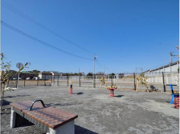 中島中河原公園まで徒歩1分（約80m）