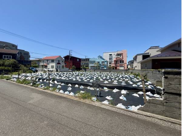 約218坪の広大な宅地！理想の邸宅や別荘建築に最適なスケール感です