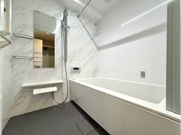 洗面台とお風呂も新規交換