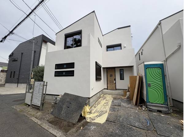 建物は現在建築中
