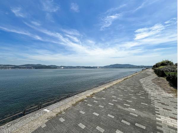 海沿いの遊歩道　(約160ｍ)