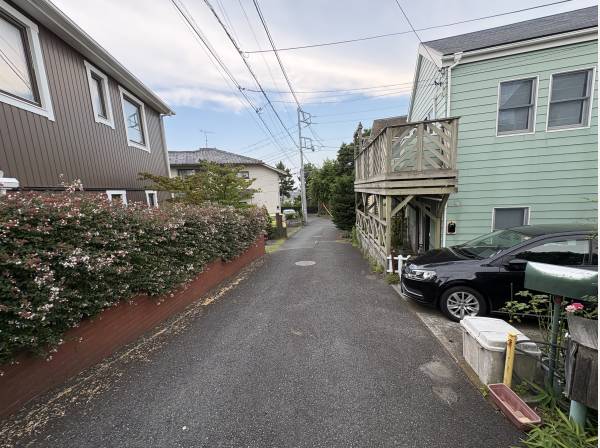 接面道路約3.8m　