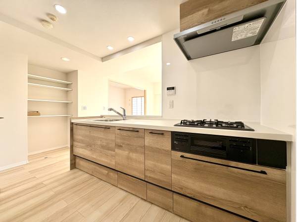 対面式システムキッチン