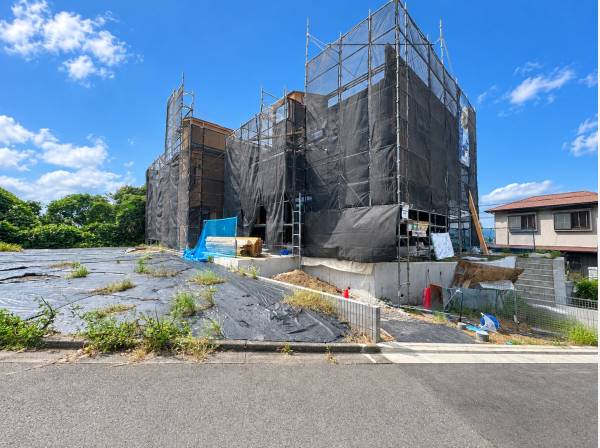 北西北東角地の現地/カースペース2台分
