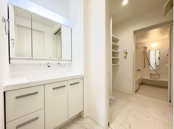 パウダールーム