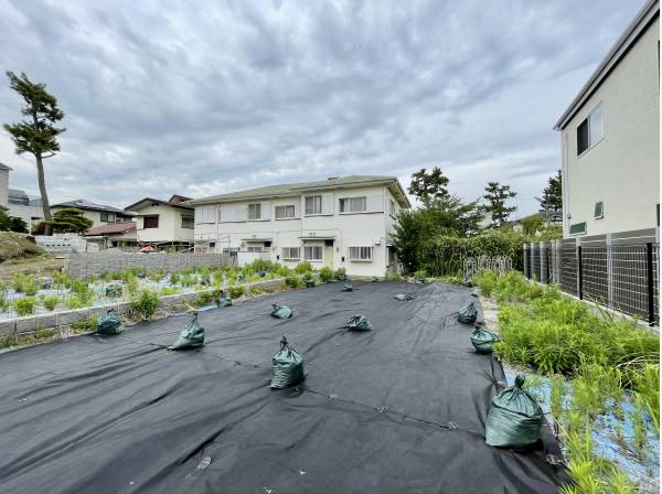 2路線利用可能な場所に位置します