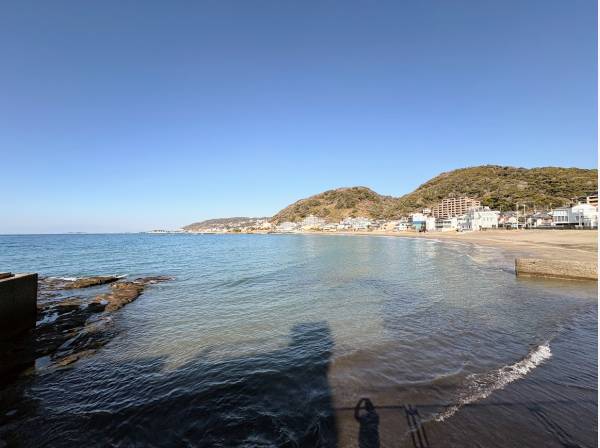 秋谷海岸まで徒歩2分（約140m）