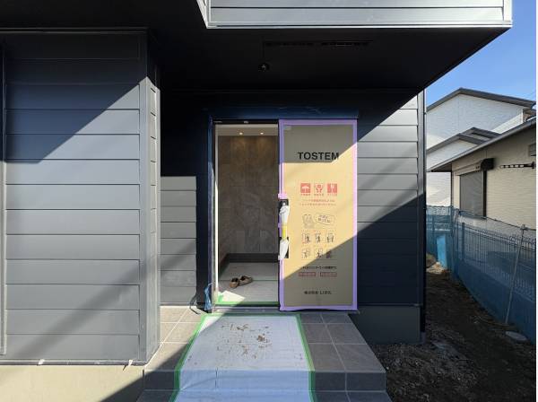 玄関アプローチ