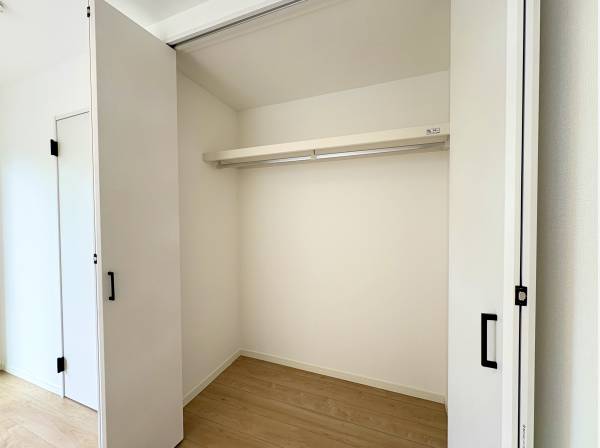 各お部屋に収納スペースも完備！