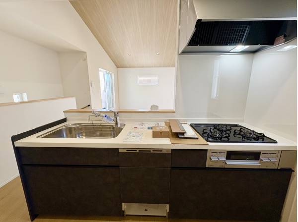 食洗器付きのシステムキッチン