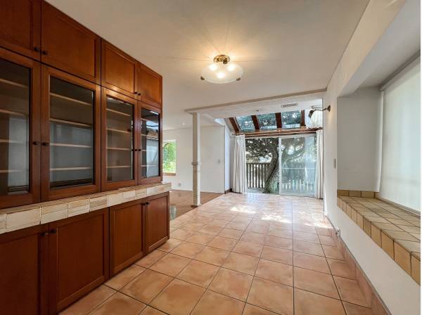 キッチン周りの収納も充実しています