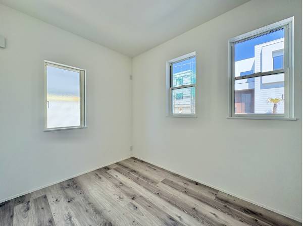 陽光を沢山取り込める大きな窓