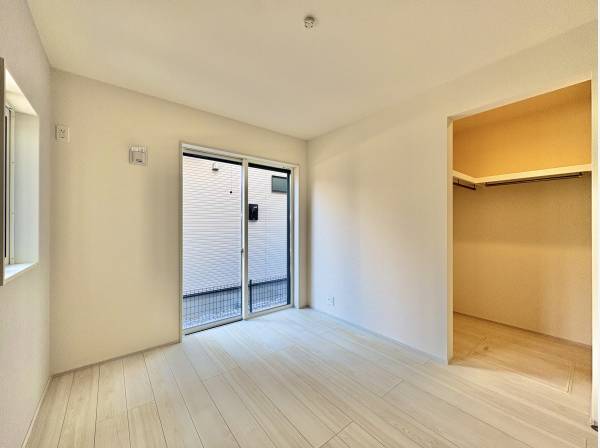 5.25帖の居室です。WIC付きです。