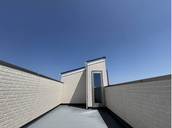 広いルーフバルコニーでいろいろ楽しめそうですね！