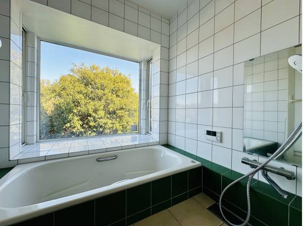 日頃の疲れを癒すバスルーム