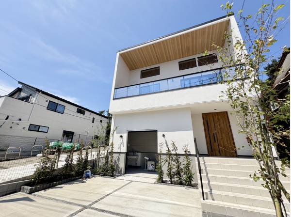 湘南らしいスタイリッシュな外観