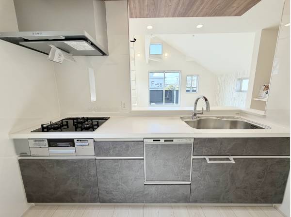 食洗機付きシステムキッチン