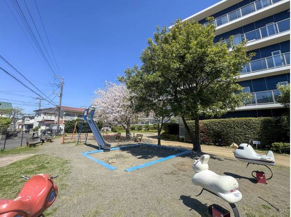 浜之郷第四公園まで徒歩3分（約240m）