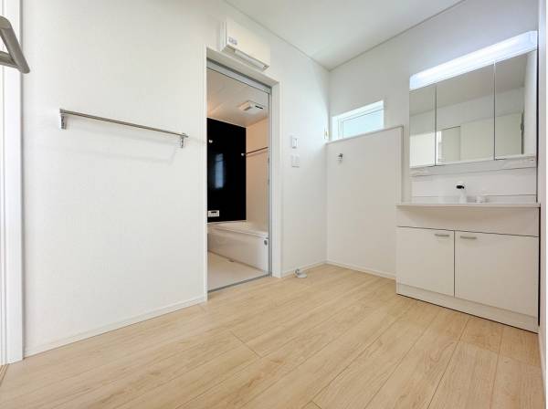 ゆとりある広さのパウダールーム